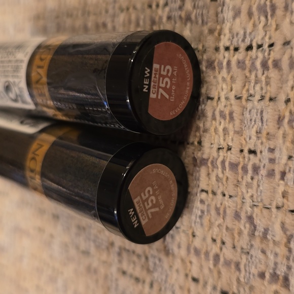 REVLON BRAND WOMEN'S SUPER LUSTROUS LIPSTICK BUNDLE OF 2 - Picture 2 of 7